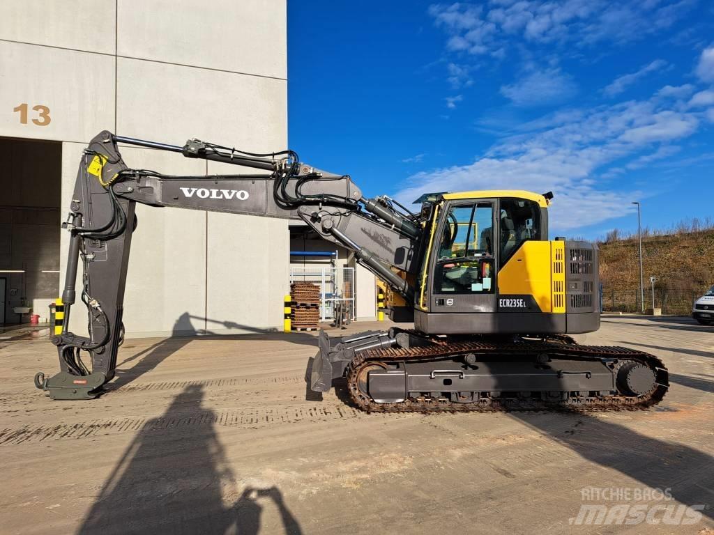 Volvo ECR 235 EL 대형 굴삭기 29톤 이상
