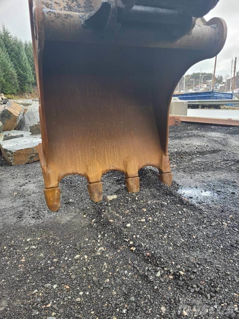 Volvo EC 240 대형 굴삭기 29톤 이상
