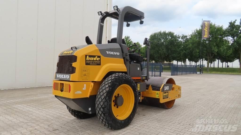 Volvo SD45B 싱글 드럼 롤러