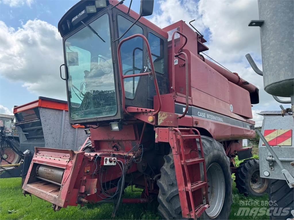 Case IH 1680 Axial 콤바인 수확기