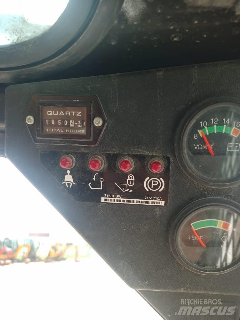 Bobcat S 70  스키드로더