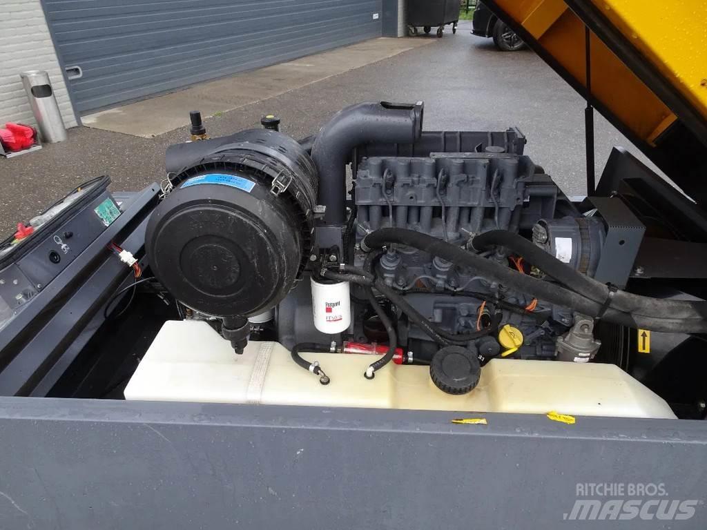 Atlas Copco XAS67 콤푸레샤