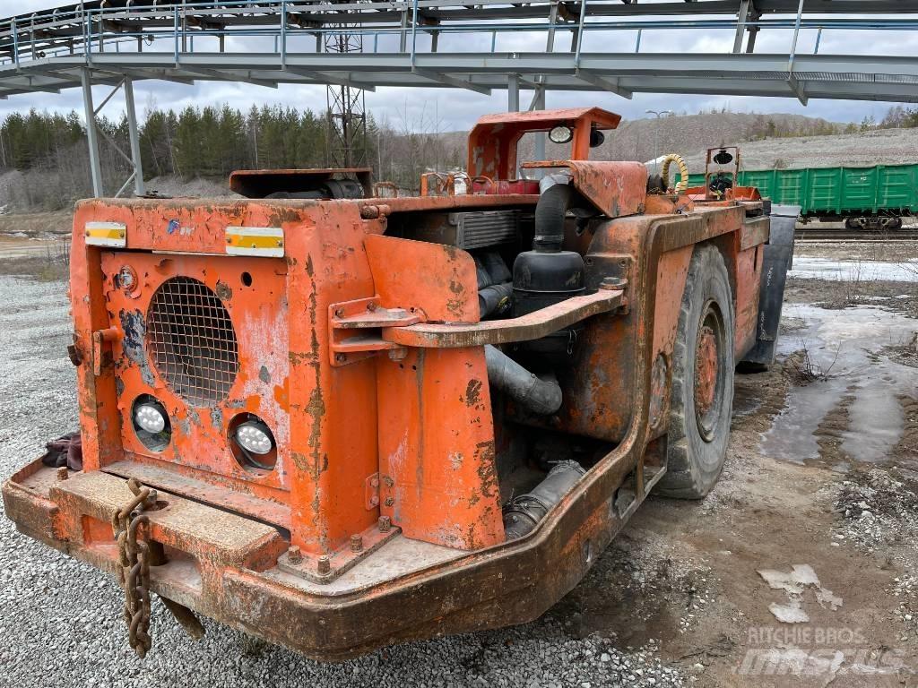 Sandvik Toro 301 지하 광산용 로더