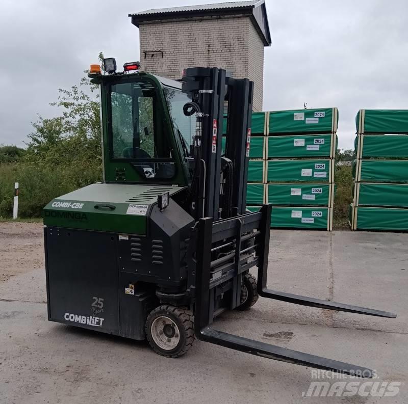 Combilift CBE 2500 4방향 리치트럭