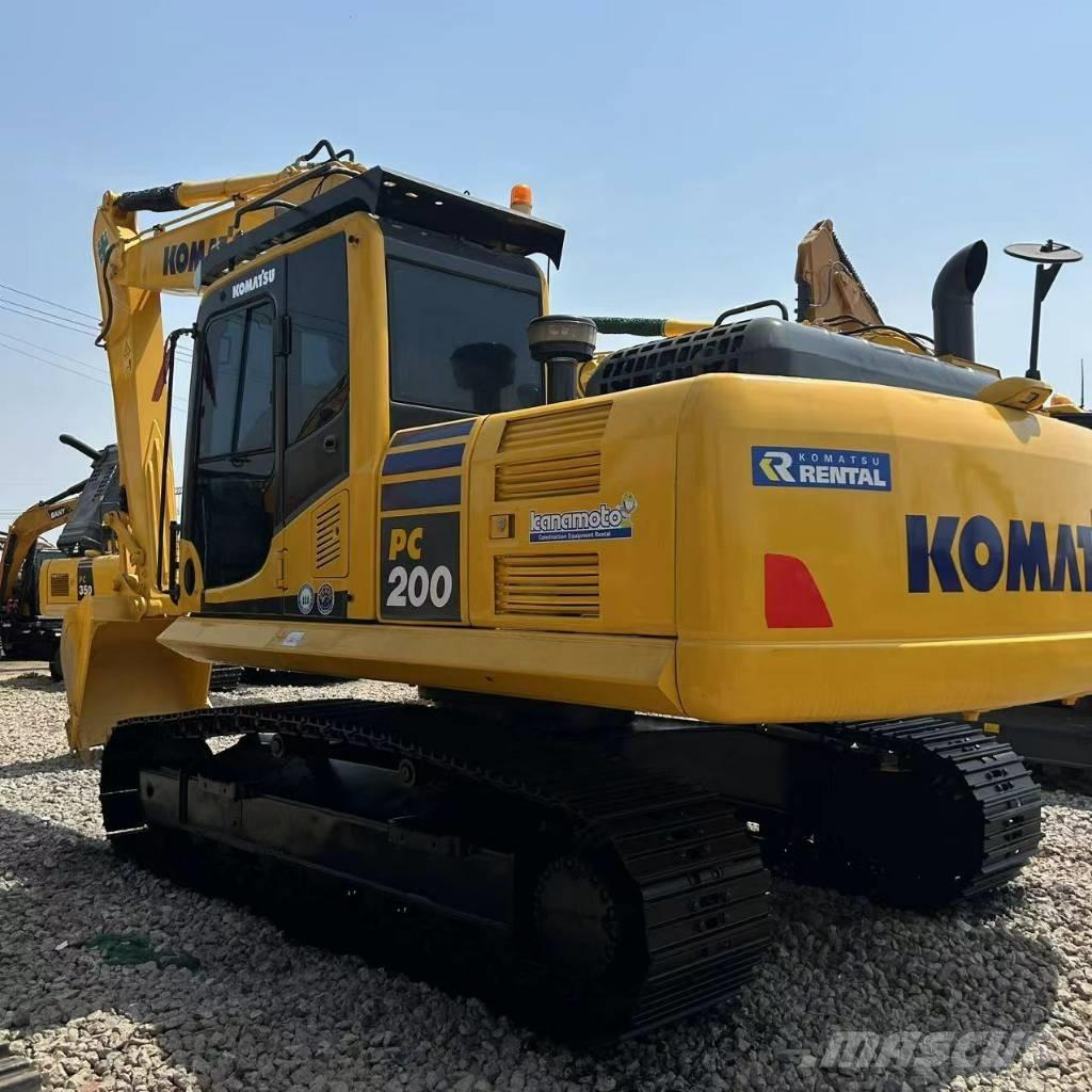 Komatsu PC 200-8 대형 굴삭기 29톤 이상