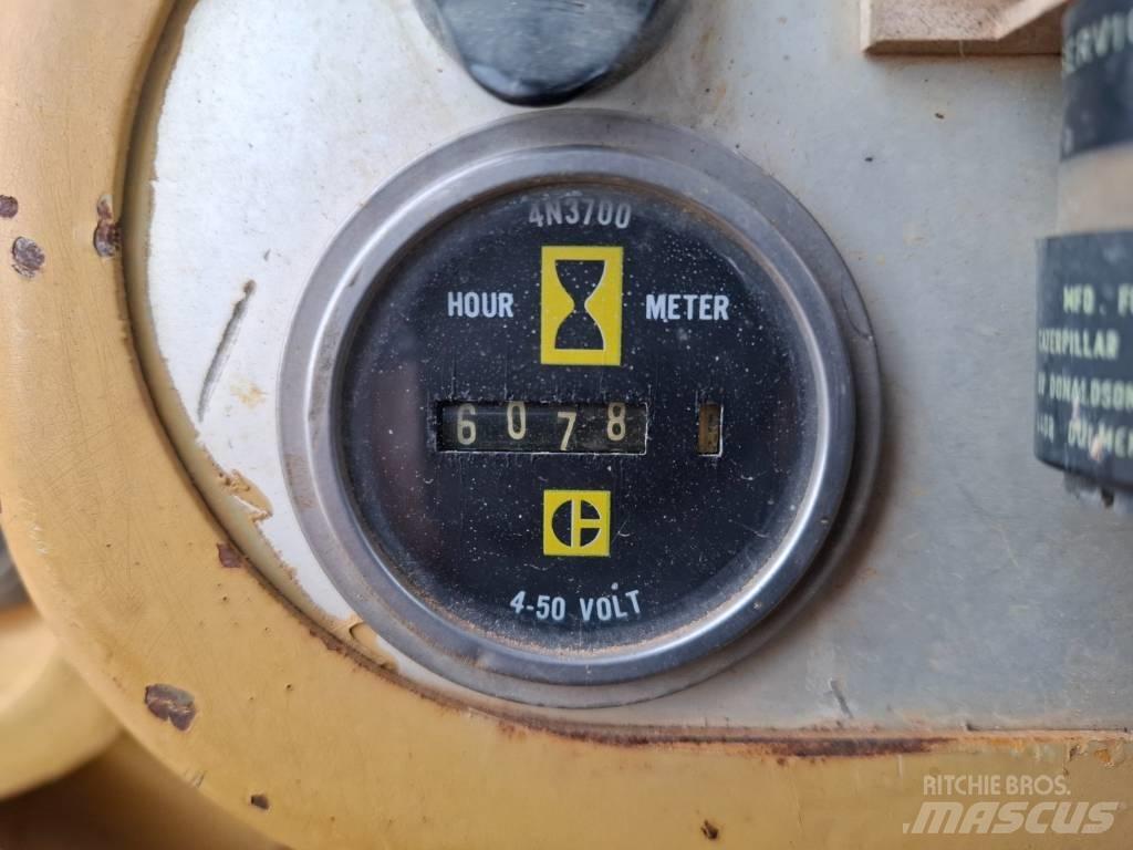 CAT D 4 D 크롤러 도저