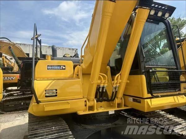Komatsu PC 200 중형굴삭기 7톤-28톤