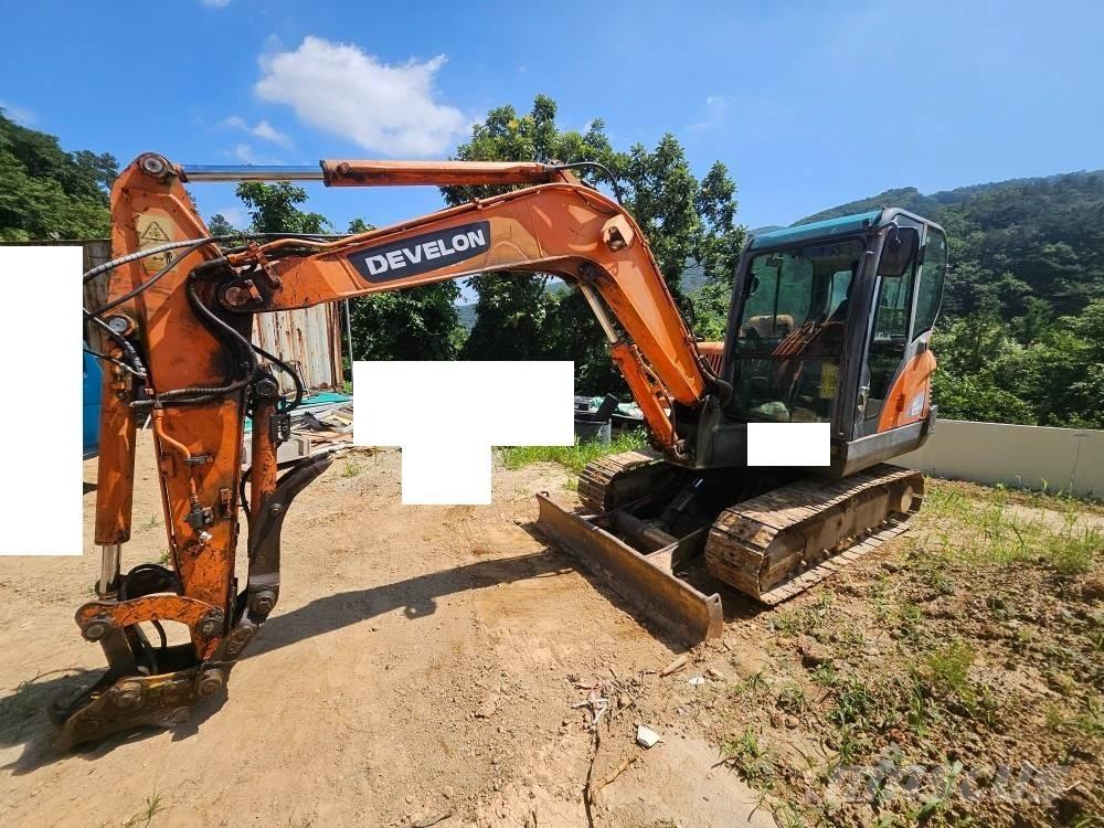Doosan DX 55 소형 굴삭기 7톤 미만