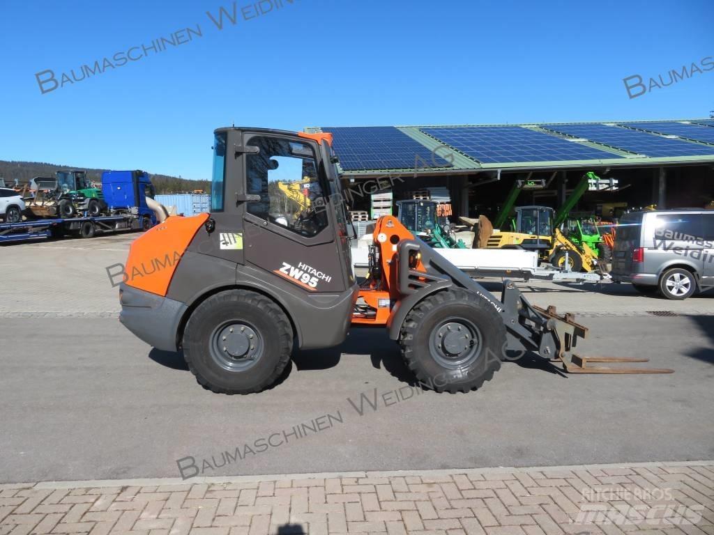 Hitachi ZW 95  휠로우더