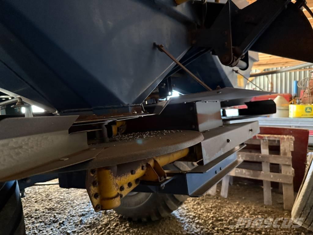 Bogballe ET 4000 미네랄 살포기