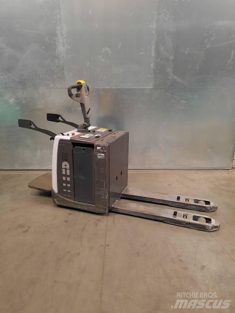 UniCarriers PMR200P 로우 리프터(승강대 포함)