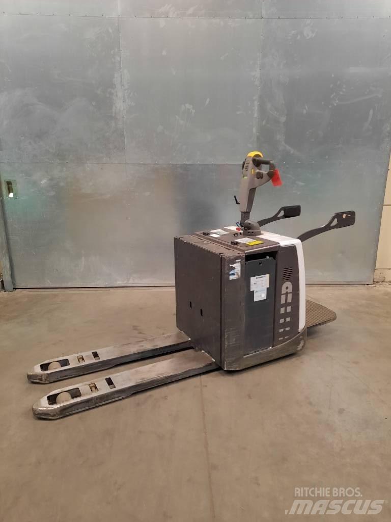 UniCarriers PMR200P 로우 리프터(승강대 포함)