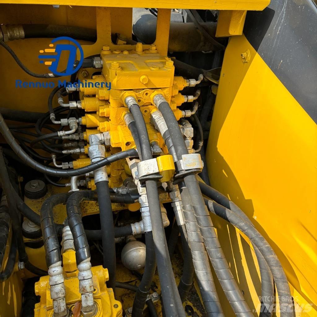 Komatsu PC 130 대형 굴삭기 29톤 이상