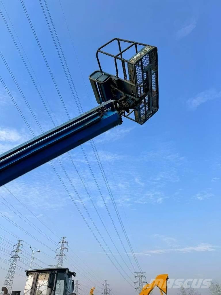 Genie S 60 견인식 전동이동 리프트