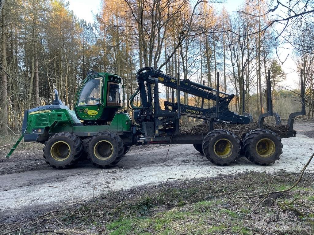 John Deere 1110G 원목 포워더