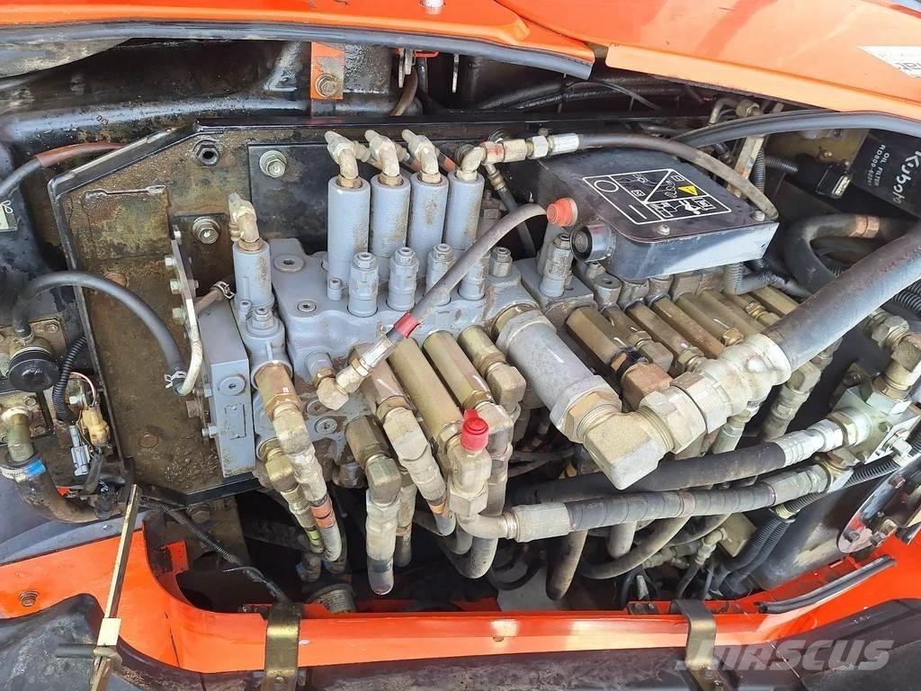 Kubota KX080 중형굴삭기 7톤-28톤