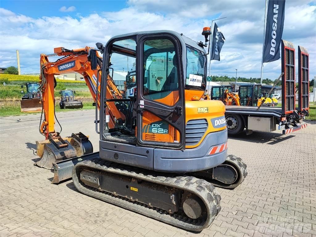 Doosan DX62R-3 소형 굴삭기 7톤 미만