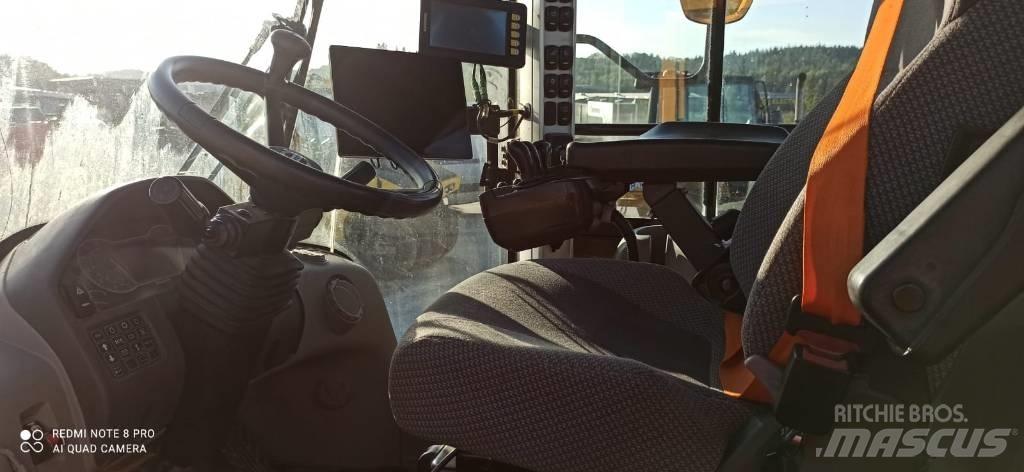 Volvo L 120 H  휠로우더