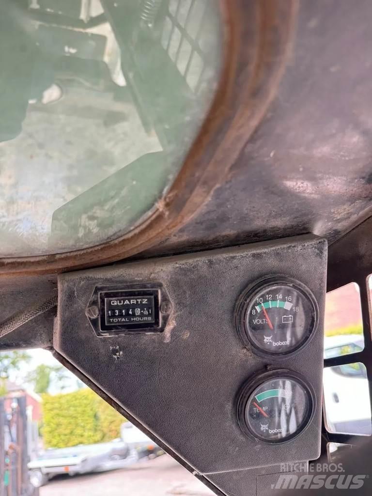 Bobcat 463  스키드로더