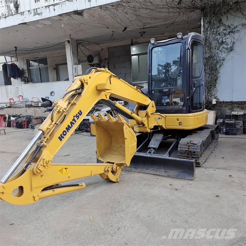 Komatsu PC 40 소형 굴삭기 7톤 미만