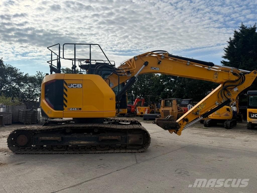 JCB 245 XLR 대형 굴삭기 29톤 이상