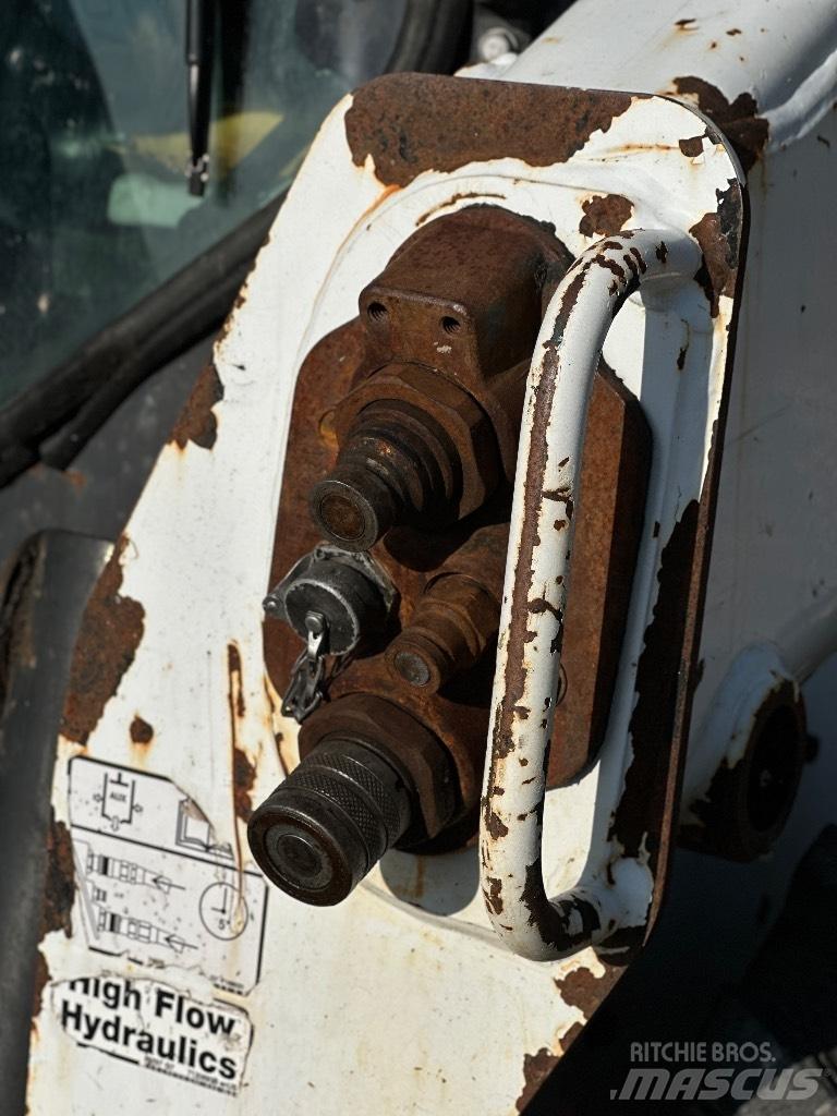 Bobcat S530  스키드로더