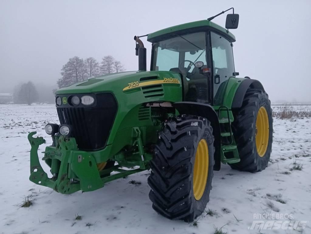 John Deere 7820 트랙터