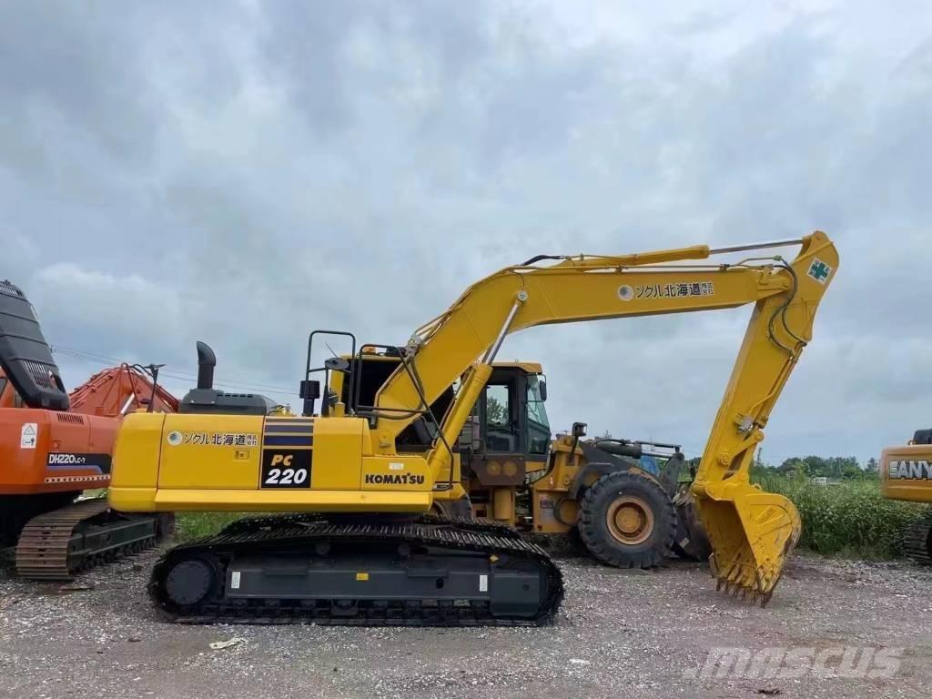 Komatsu PC220-8 대형 굴삭기 29톤 이상