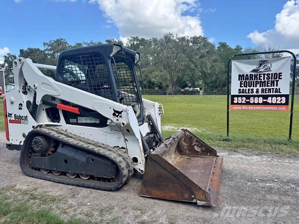 Bobcat T 590  스키드로더