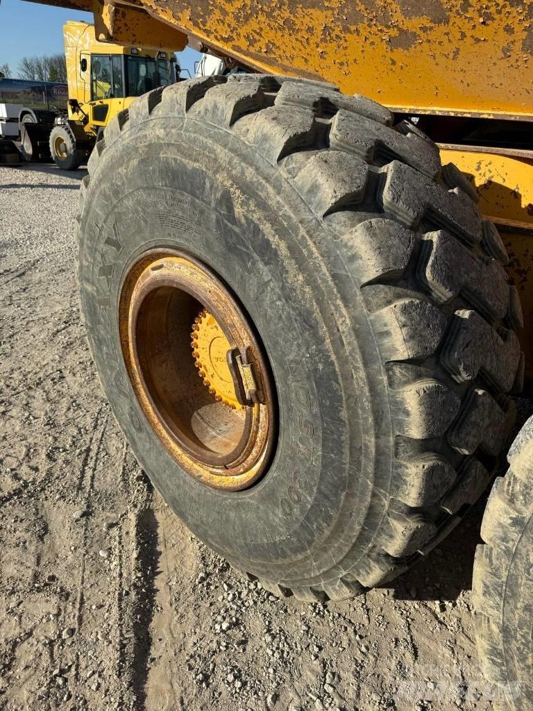 Volvo A 25 E 연결식 홀러