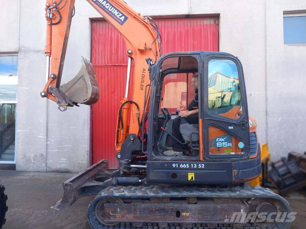 Doosan DX 85 R-3 중형굴삭기 7톤-28톤