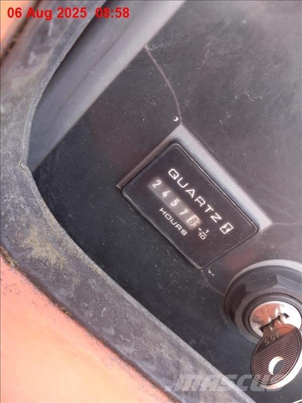 JLG 600 AJ 관절형 전동이동 리프트