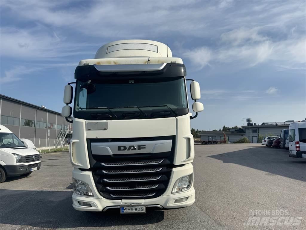 DAF XF 530 FAR 새시 운전실 트럭