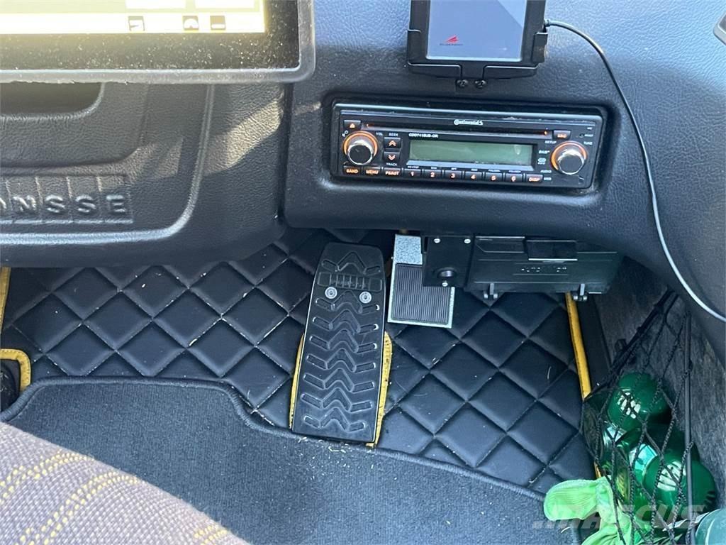 Ponsse Wisent 원목 포워더