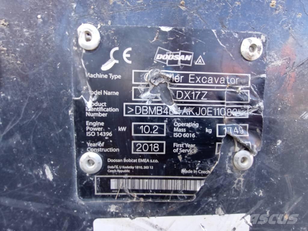 Doosan DX 17 소형 굴삭기 7톤 미만
