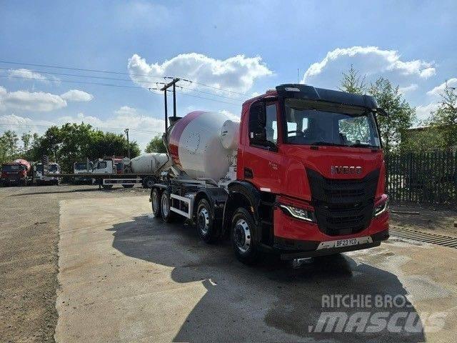 Iveco X-Way 420 콘크리트 믹서트럭