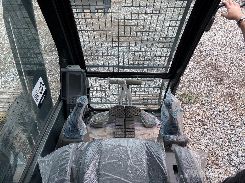 Hyundai Robex 220 LS 대형 굴삭기 29톤 이상