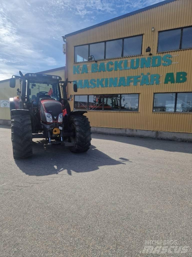 Valtra N143 트랙터