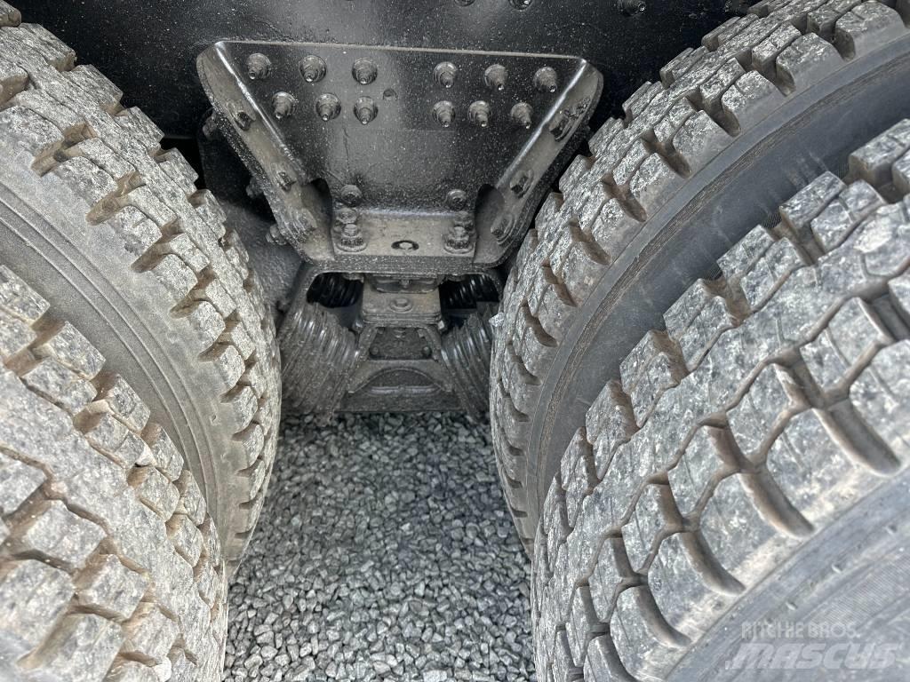 International 7400 폐기물 수거 트럭