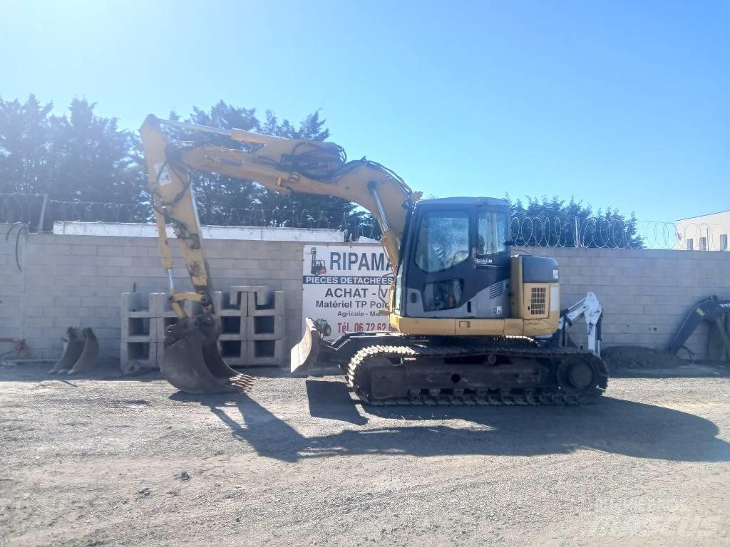 Komatsu PC 128 US 대형 굴삭기 29톤 이상