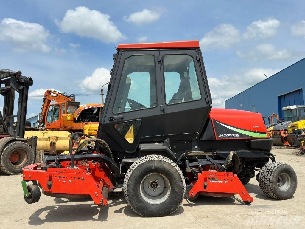 Jacobsen AR250 탑승형 잔디깎기