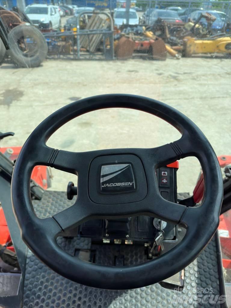 Jacobsen AR250 탑승형 잔디깎기
