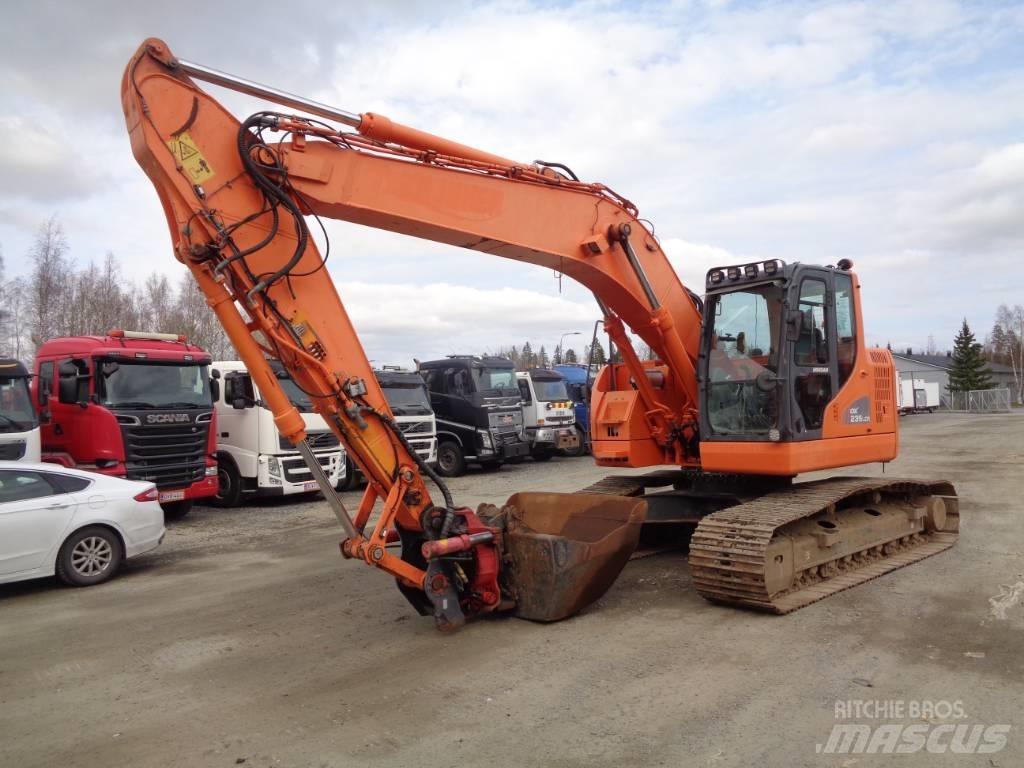 Doosan 235 LCR 대형 굴삭기 29톤 이상