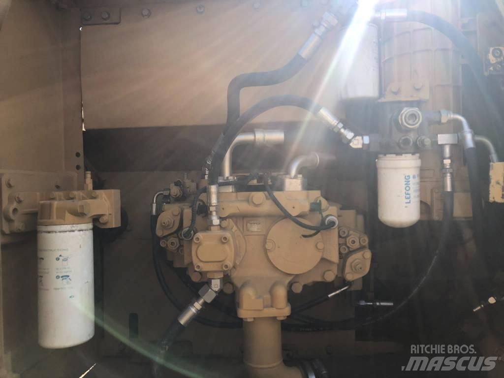 CAT 320 D 대형 굴삭기 29톤 이상