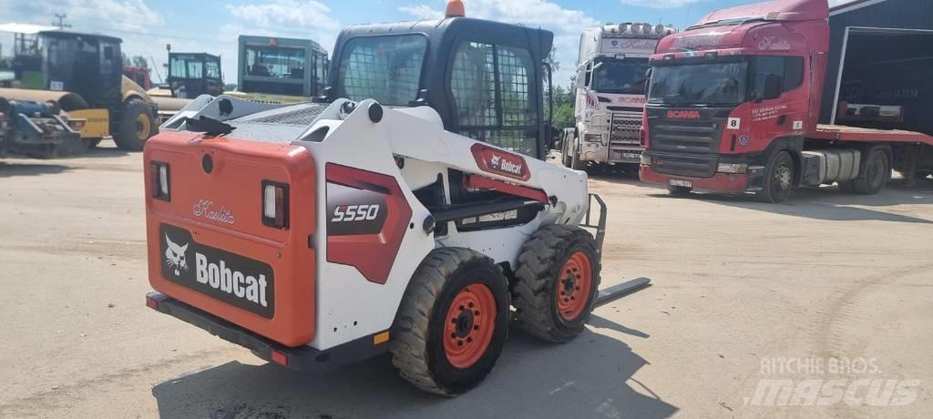 Bobcat S 550  스키드로더