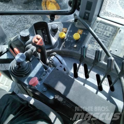 New Holland TM 165 트랙터
