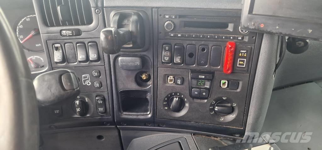 Scania P360 폐기물 수거 트럭