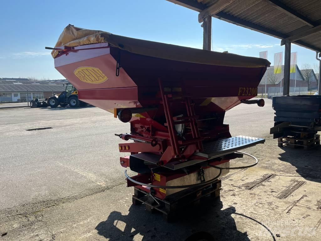 Bredal F2 3200 퇴비살포기