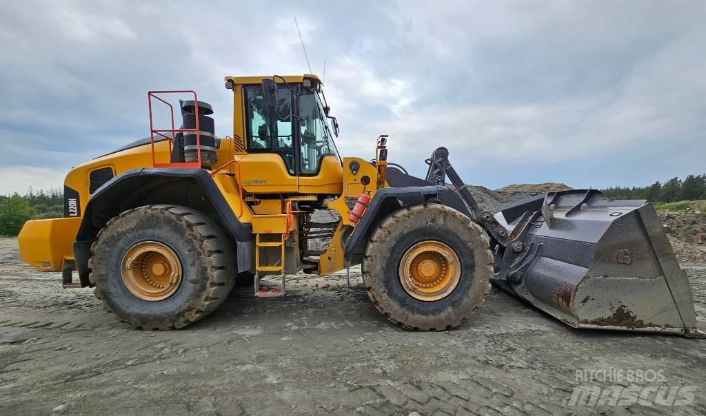 Volvo L 220 H  휠로우더