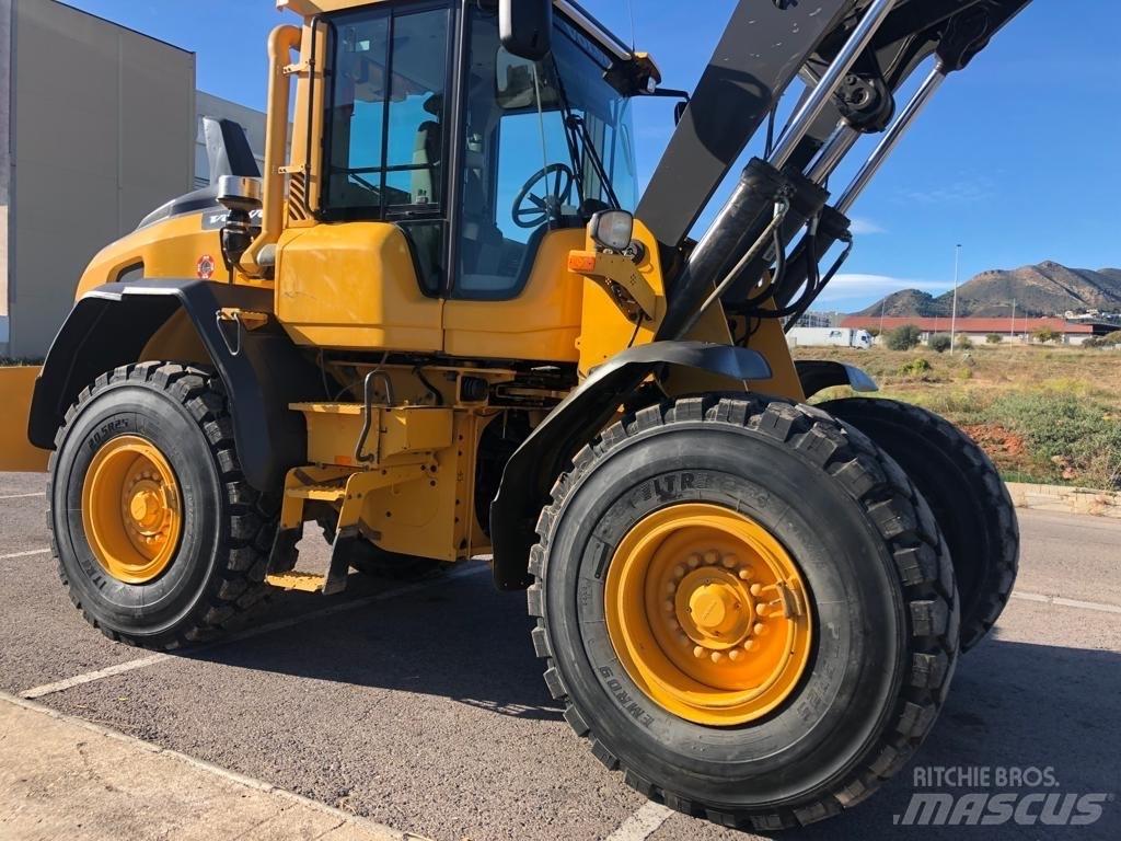 Volvo L90H  휠로우더